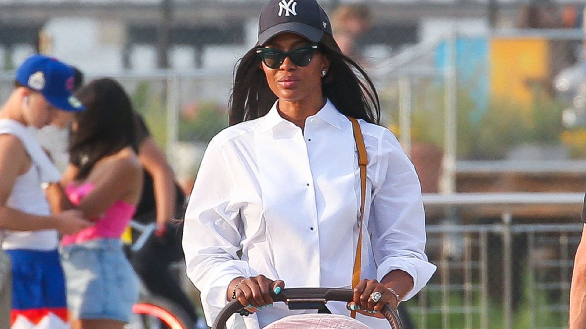 naomi campbell ho4020