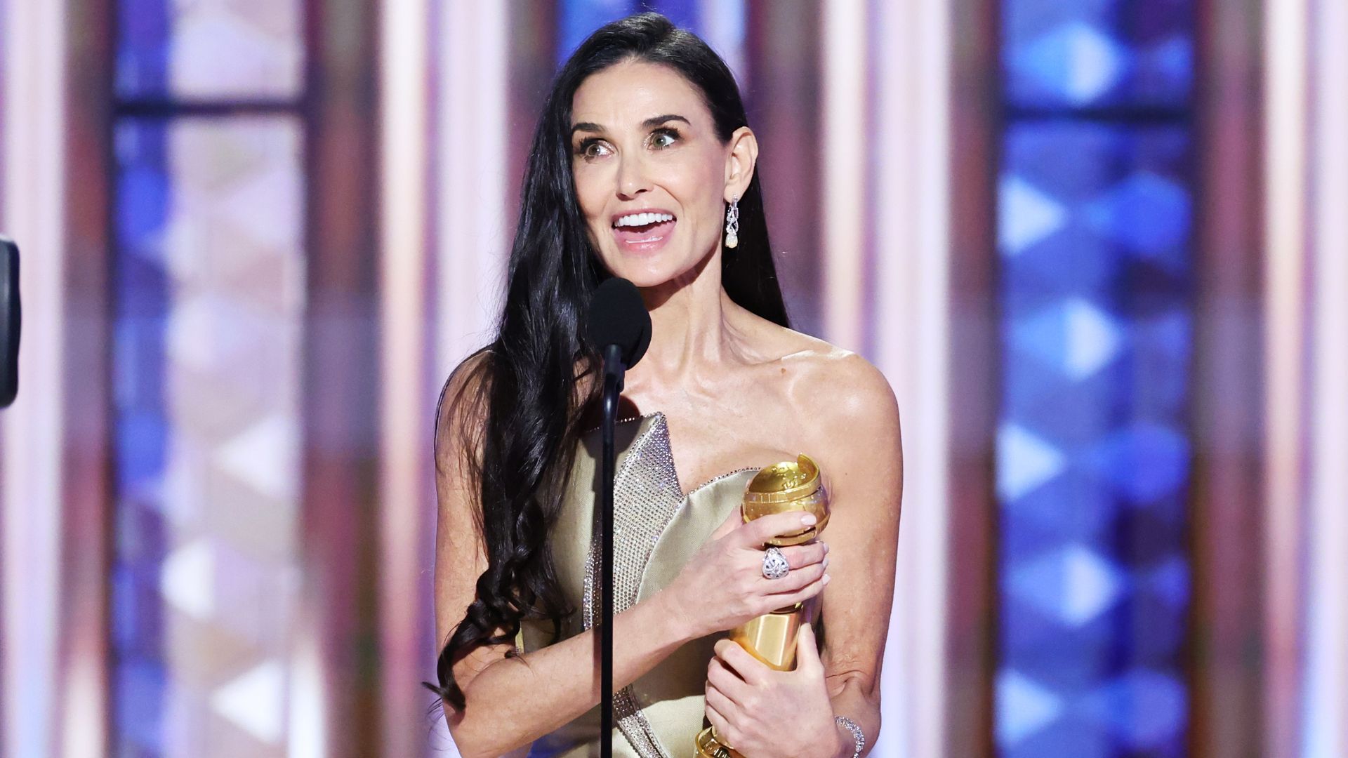 El inspirador discurso de aceptación de Demi Moore tras su triunfo en los Golden Globes