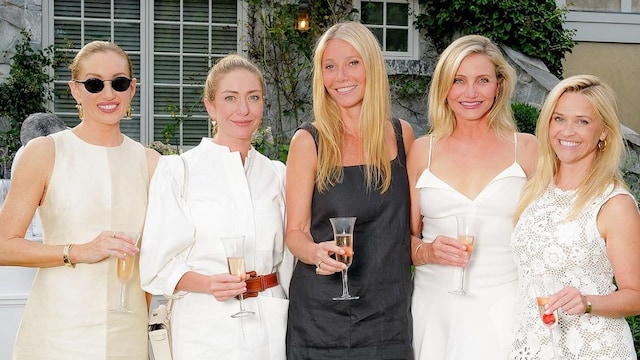 Katherine Power, Gwyneth Paltrow, Reese Witherspoon, Cameron Diaz y Whitney Wolfe Herd en la celebración de Avaline 