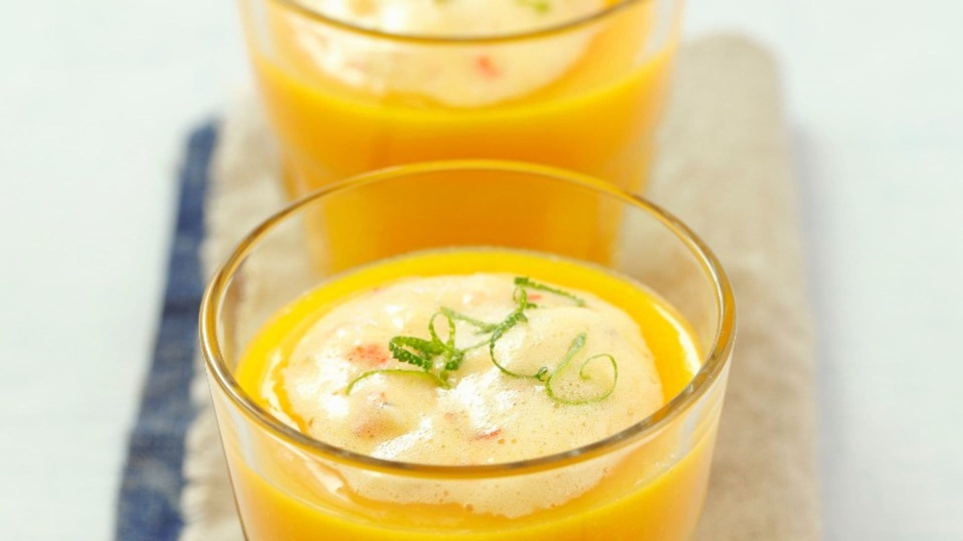 Crema fría de zanahorias y mango