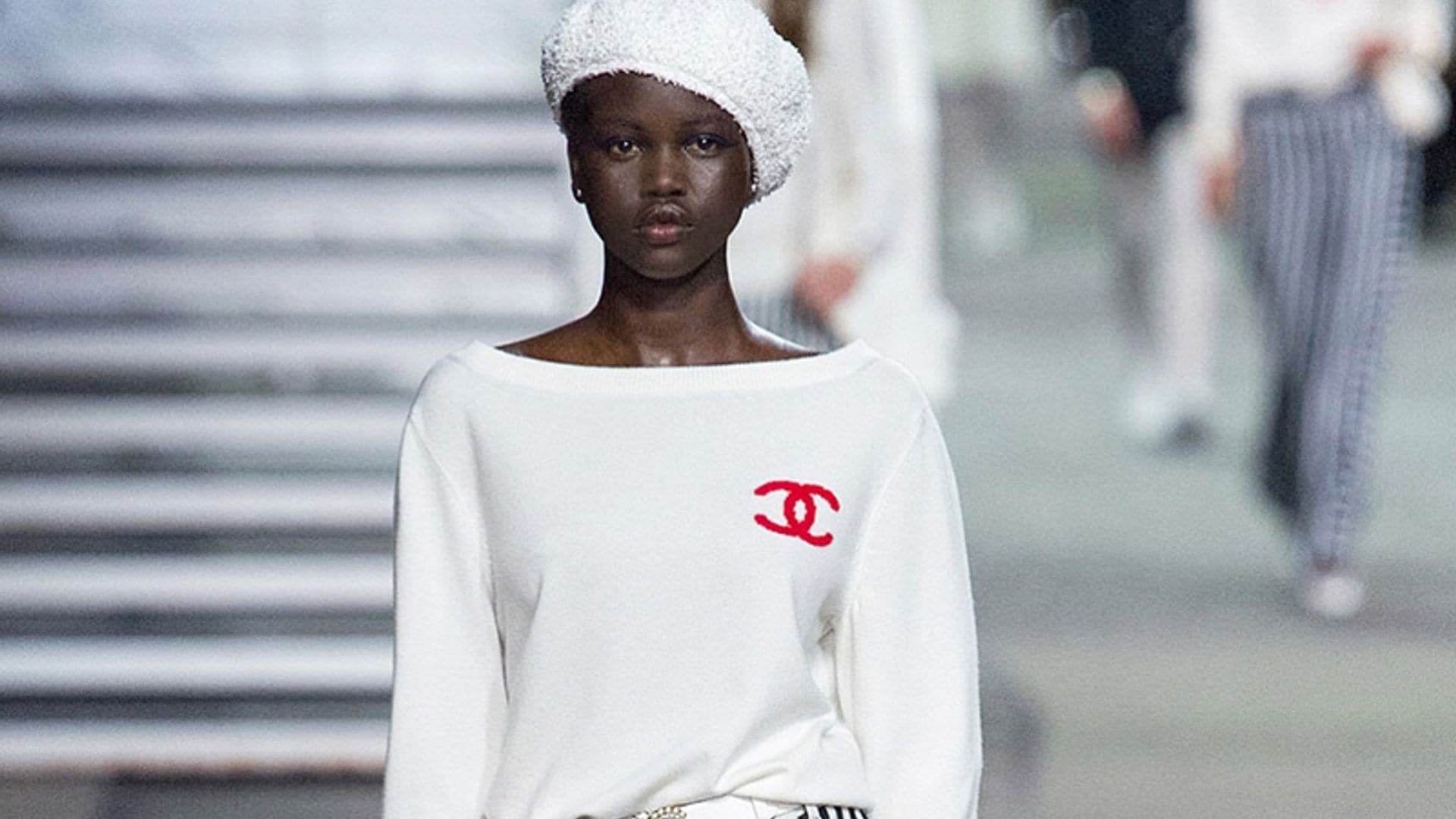 Cuando Karl Lagerfeld nos hizo creer que Lupita Nyong'o había debutado en la pasarela