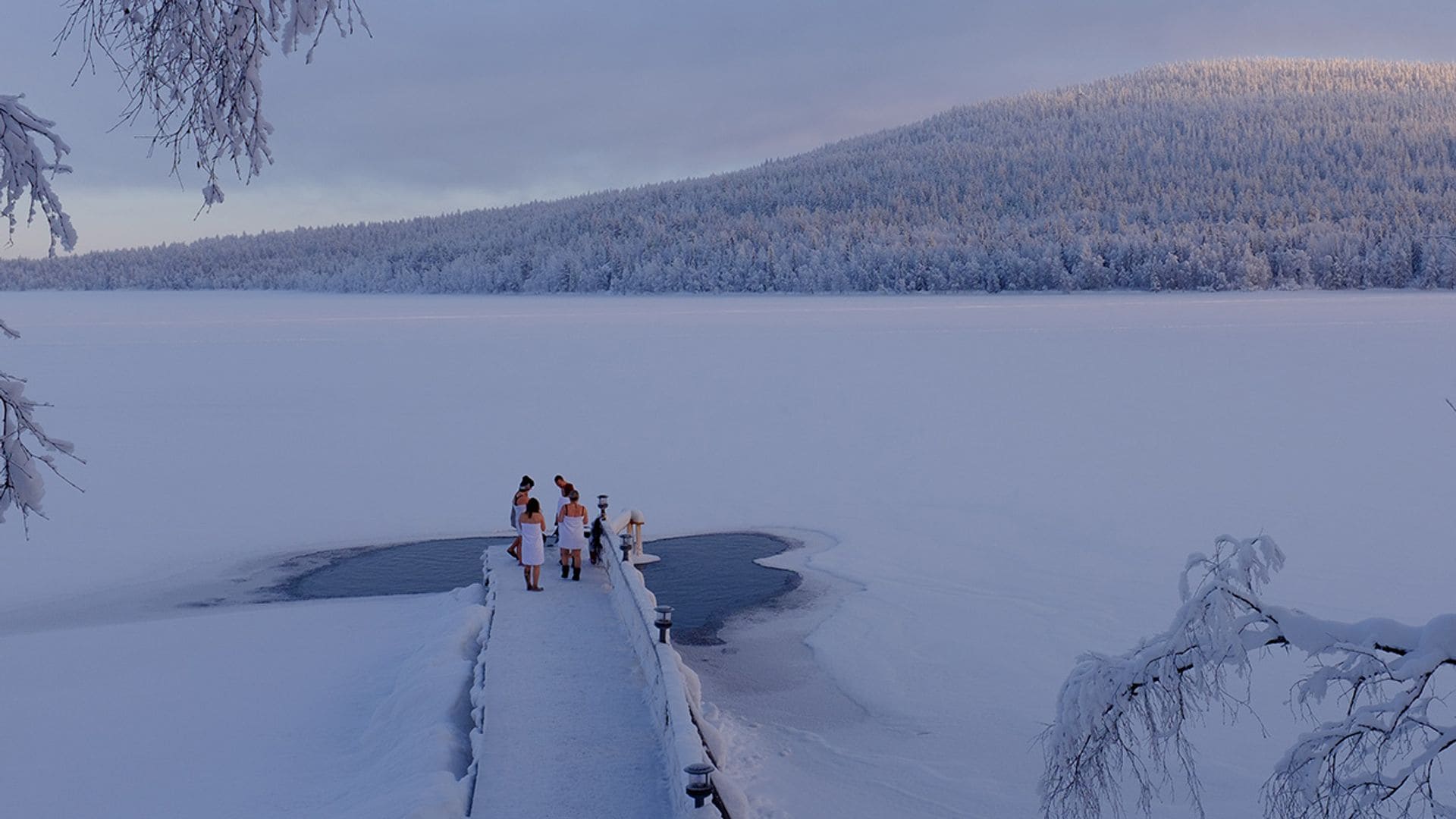 Guía práctica para disfrutar de baños helados en Finlandia