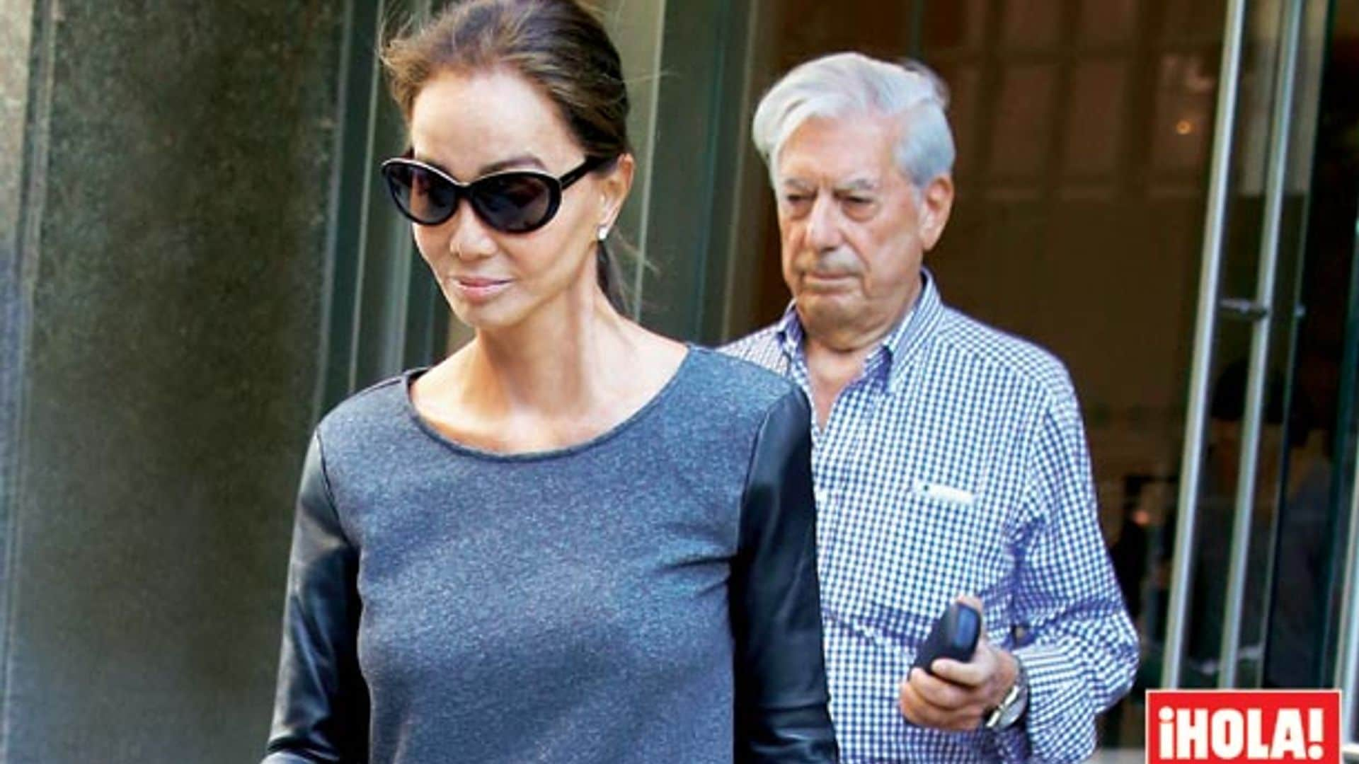 En ¡HOLA!: Isabel Preysler y Mario Vargas Llosa presentan su relación al mundo en Nueva York