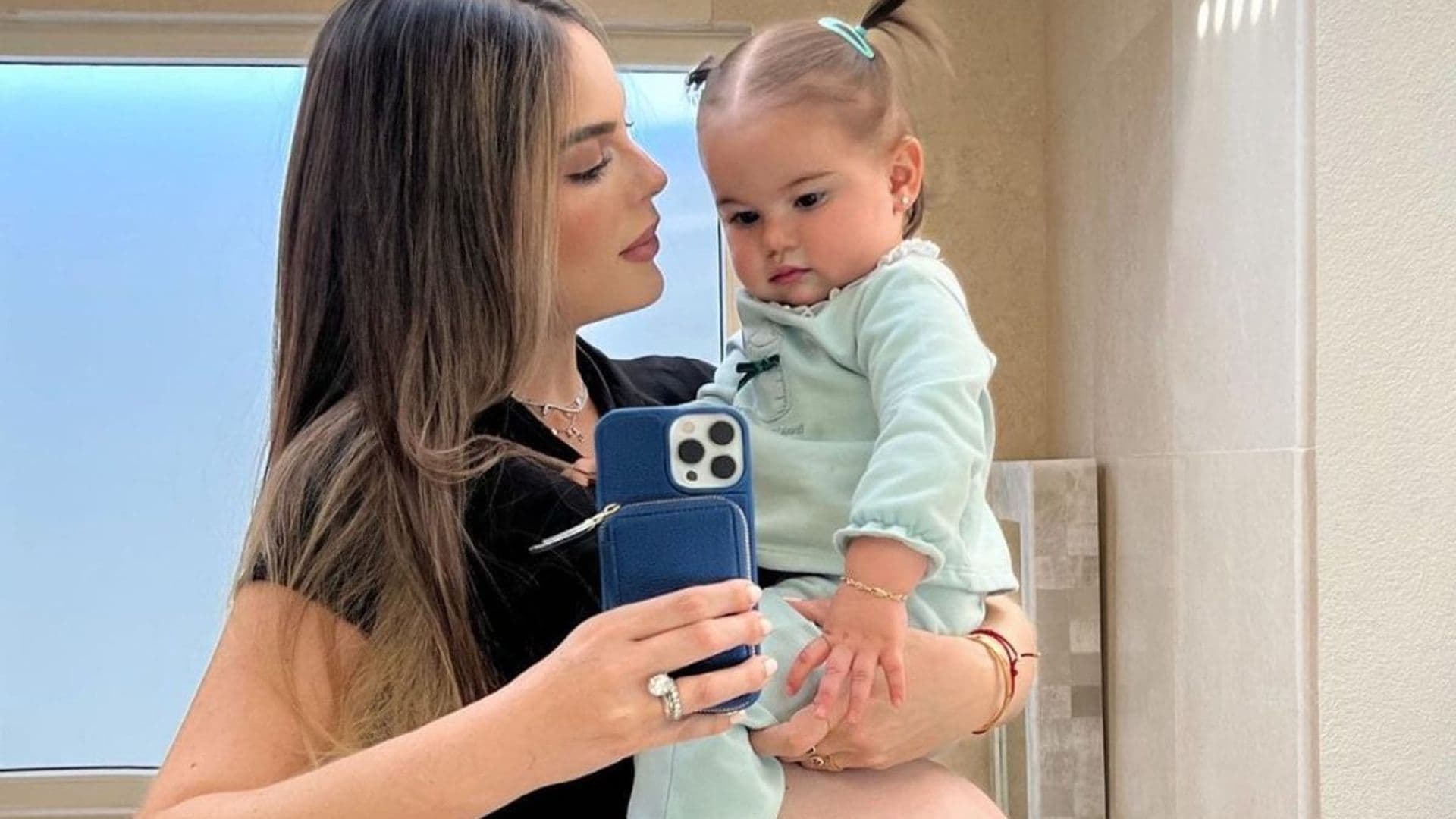 Ximena Navarrete revela cómo fue el primer encuentro de su hija con su nuevo hermanito