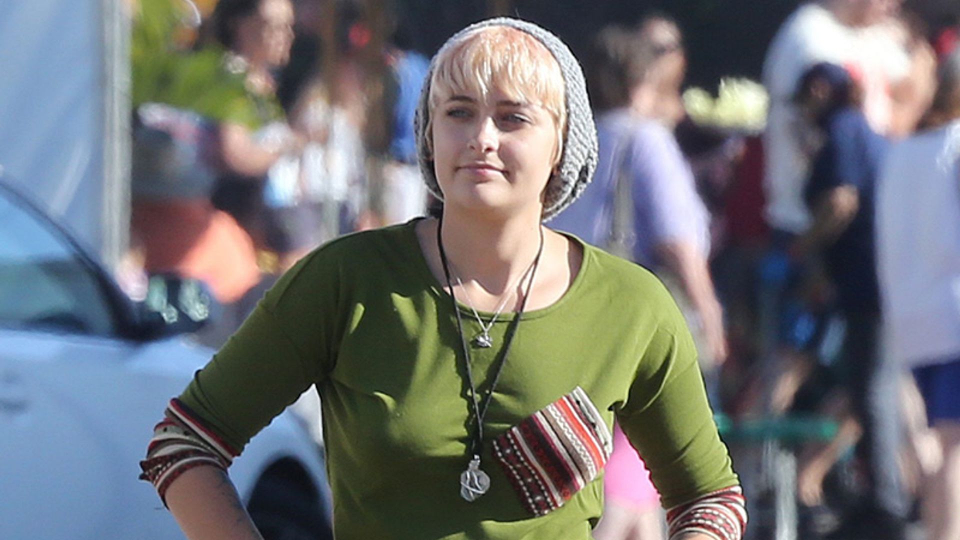 Paris Jackson apoya a su madre, Debbie Rowe, en su lucha contra el cáncer