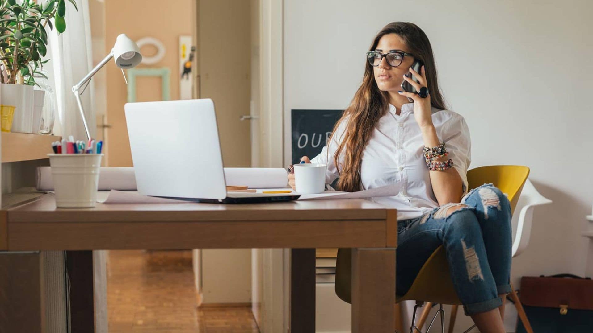 Sí, estos 'ladrones de tiempo' restan productividad a tu trabajo