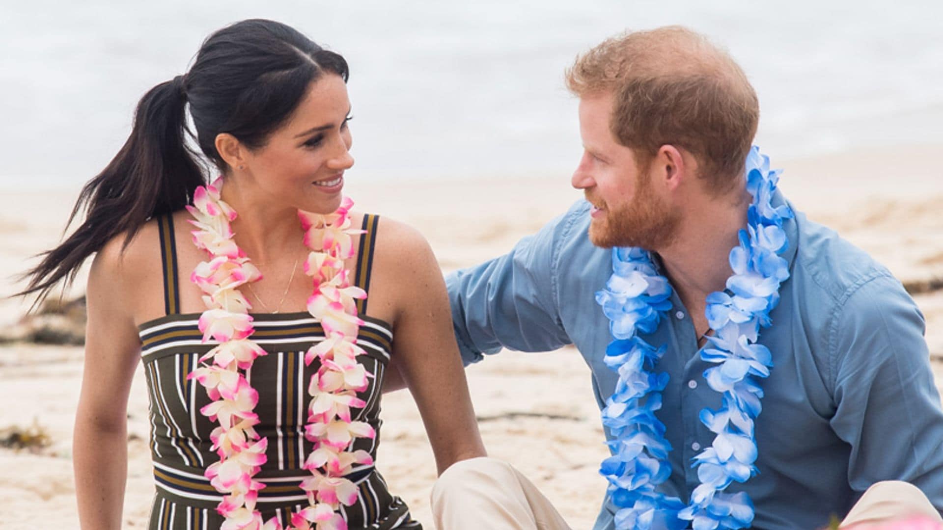 Los gestos premamá de Meghan Markle en la playa australiana de Bondi