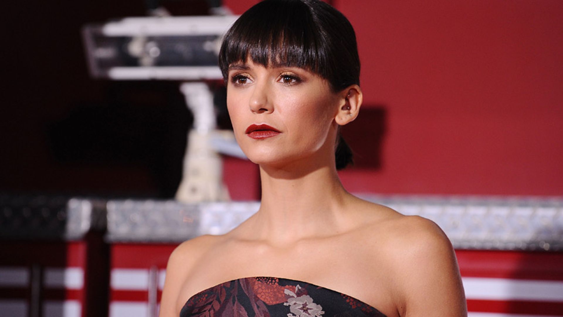 El gran cambio de Nina Dobrev: Su nuevo y sorprendente estilo en 8 'looks'