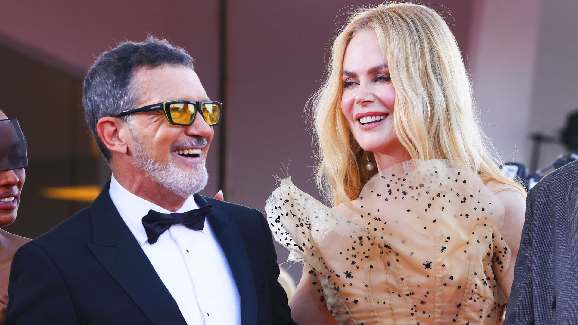 Antonio Banderas y Nicole Kidman deslumbran en la alfombra roja del Festival de Venecia