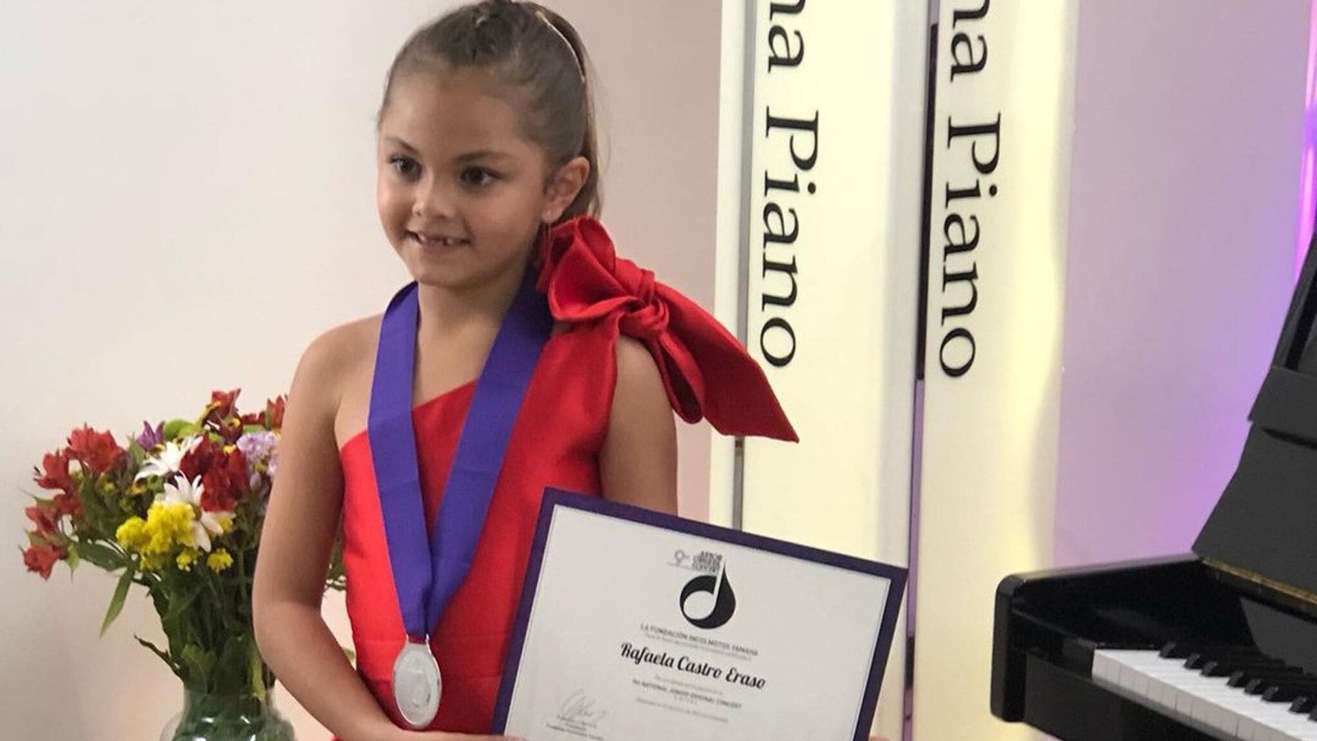 Rafaela, hija de Cristian Castro, ya grabó su primera composición musical