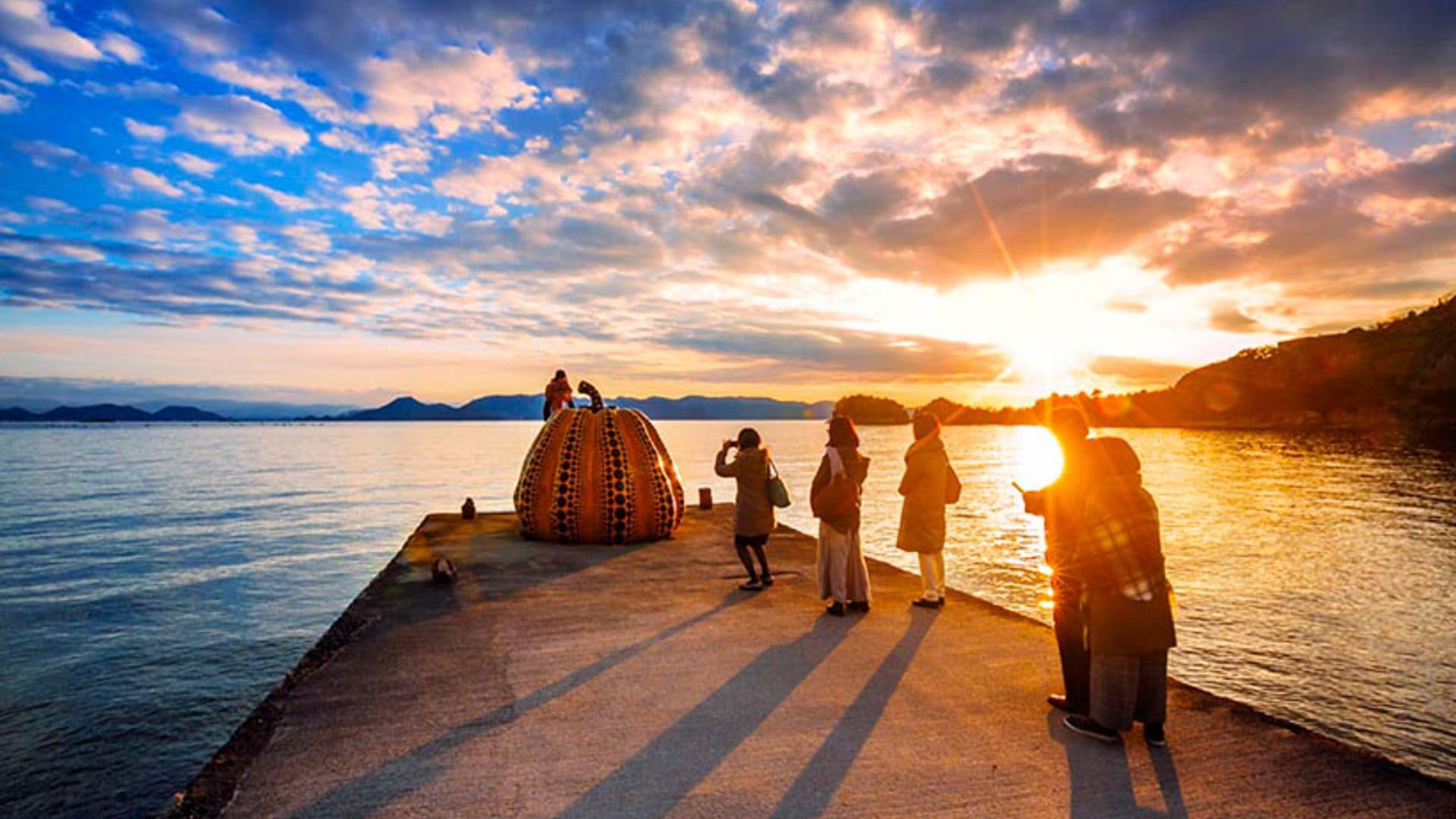 Naoshima, la isla japonesa de las calabazas gigantes