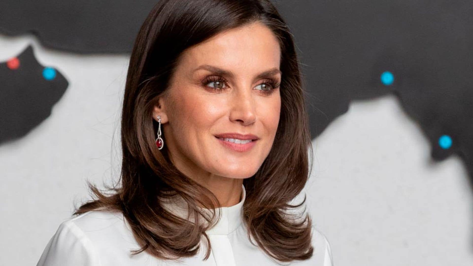 Consigue el look de la reina Letizia a precio de Black Friday