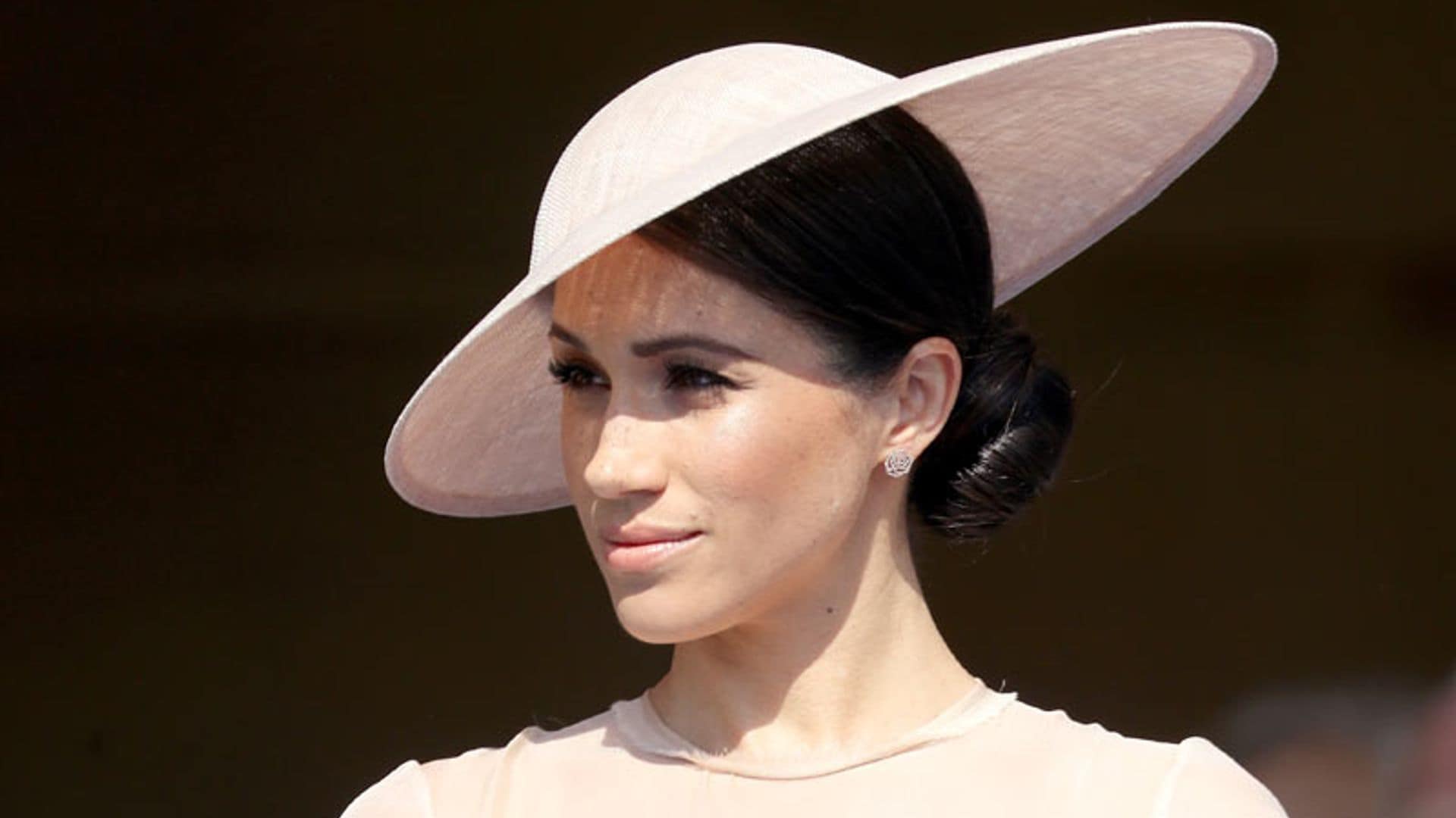 Consigue el 'efecto Meghan' en tu próximo peinado de invitada