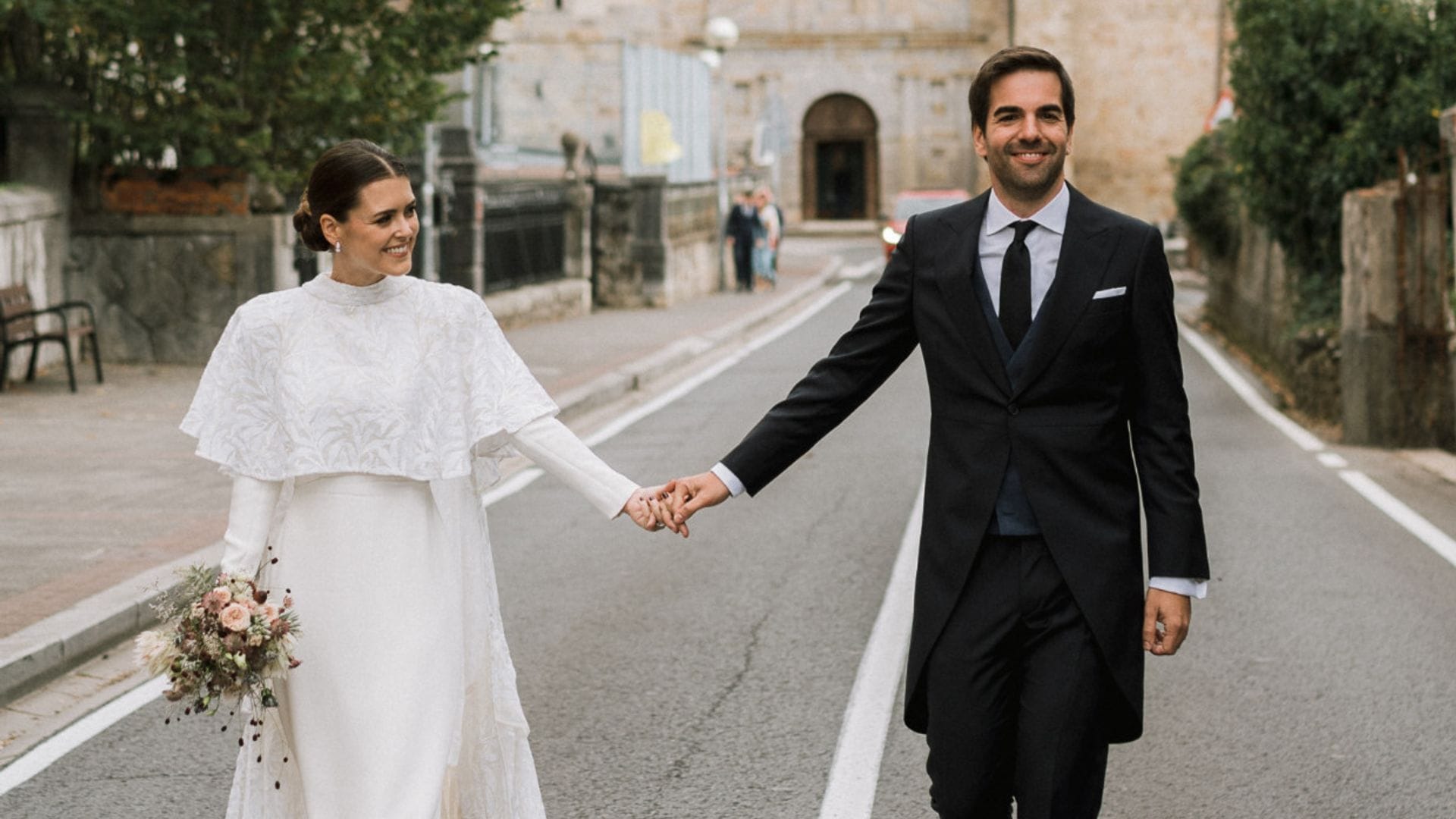 Ane, la novia del vestido transformable con una cola llena de magia que se casó en Bilbao