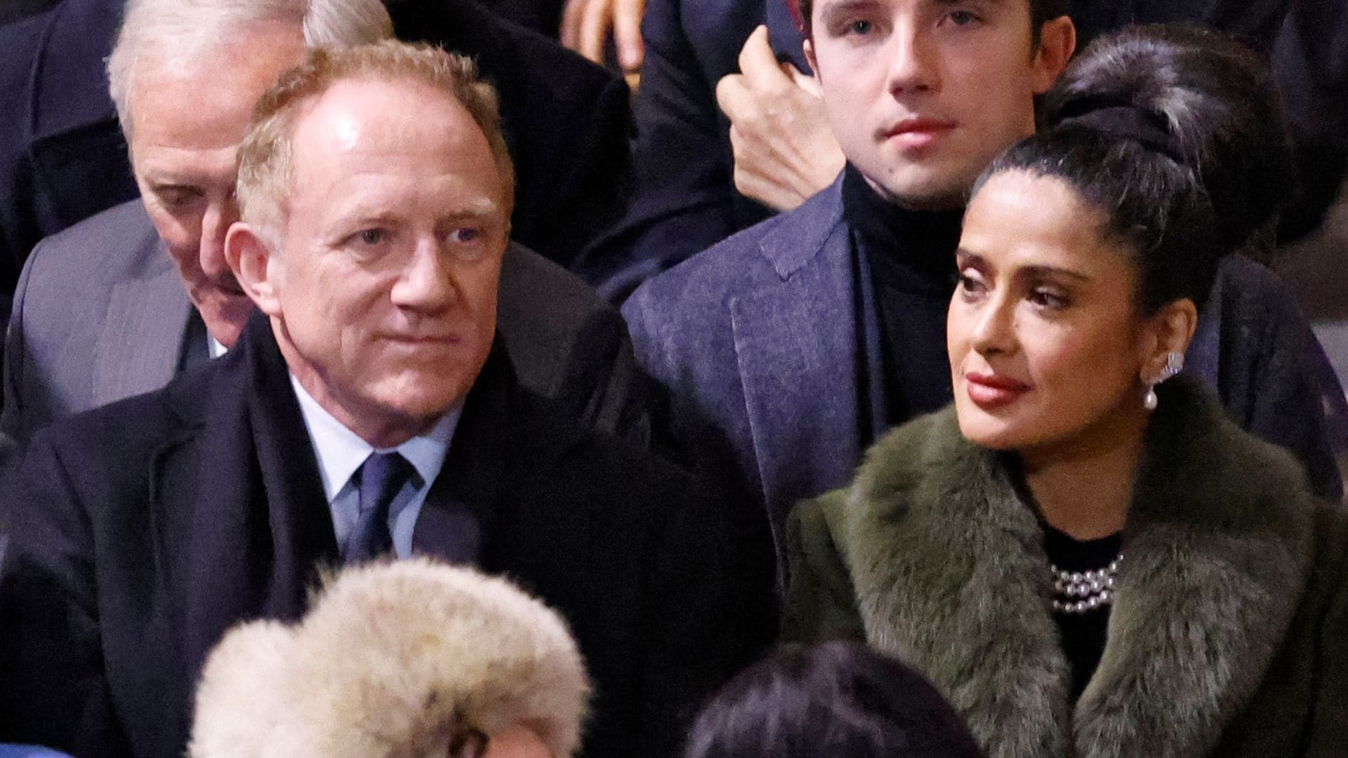 Salma Hayek y François-Henri Pinault brillan en la reapertura de Notre Dame