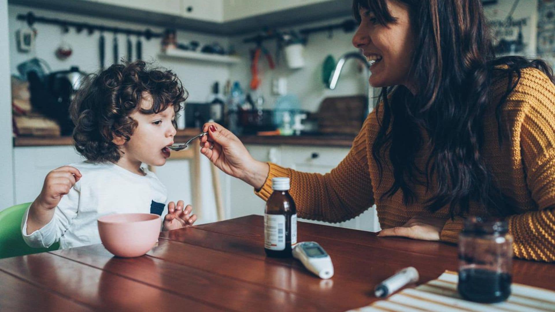 Remedios caseros para curar el catarro de tus hijos que, en realidad, no son efectivos