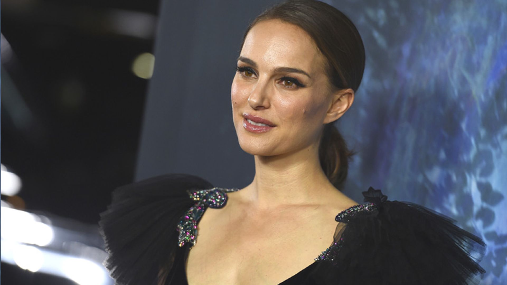 Según Natalie Portman hay un vestido de fiesta perfecto si tienes poco pecho