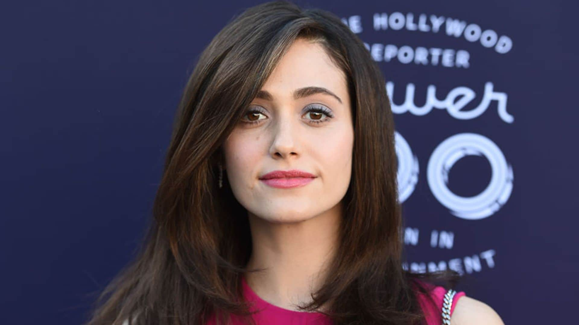 El pelo real de Emmy Rossum arrasa en las redes sociales