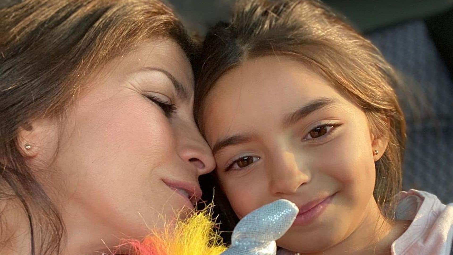 La sesión de fotos de Alessandra Rosaldo y la pequeña Aitana es lo más tierno que verás hoy