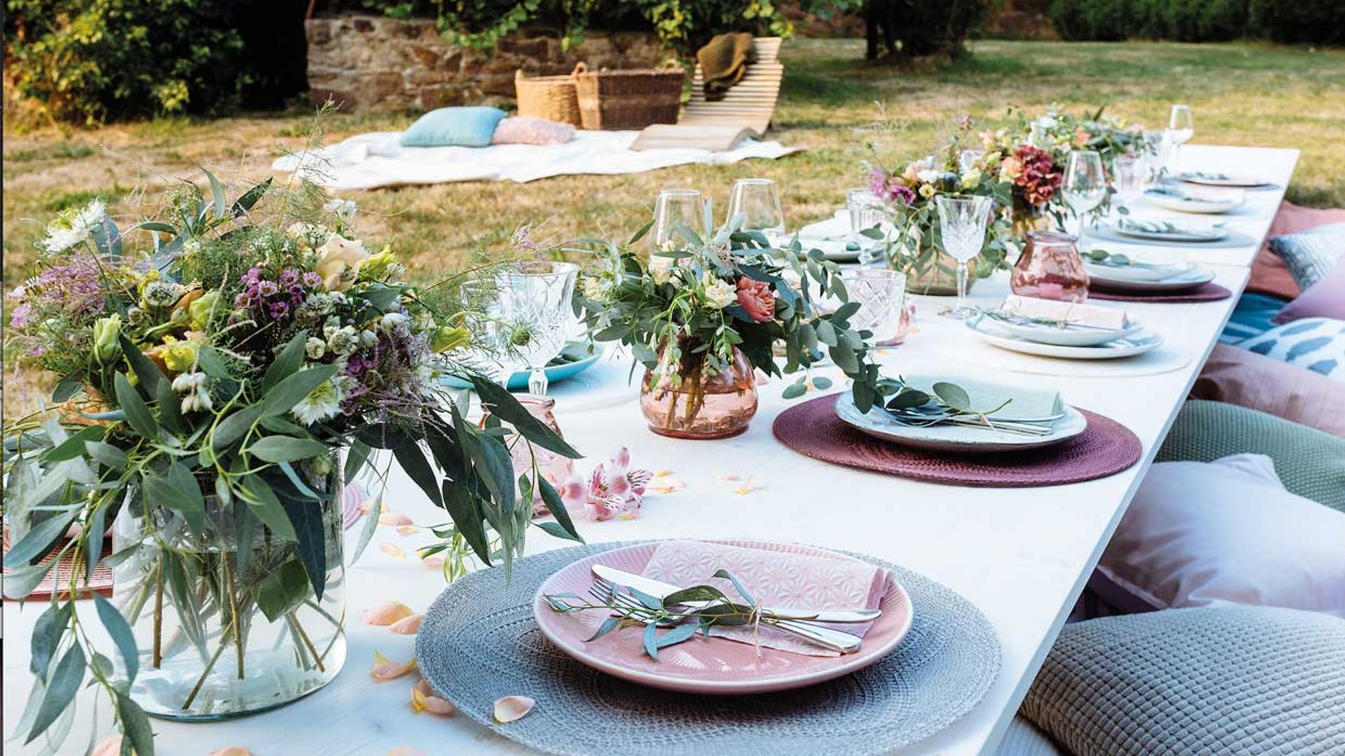 Cómo hacer que tus fiestas en el jardín sean las más chic de la temporada