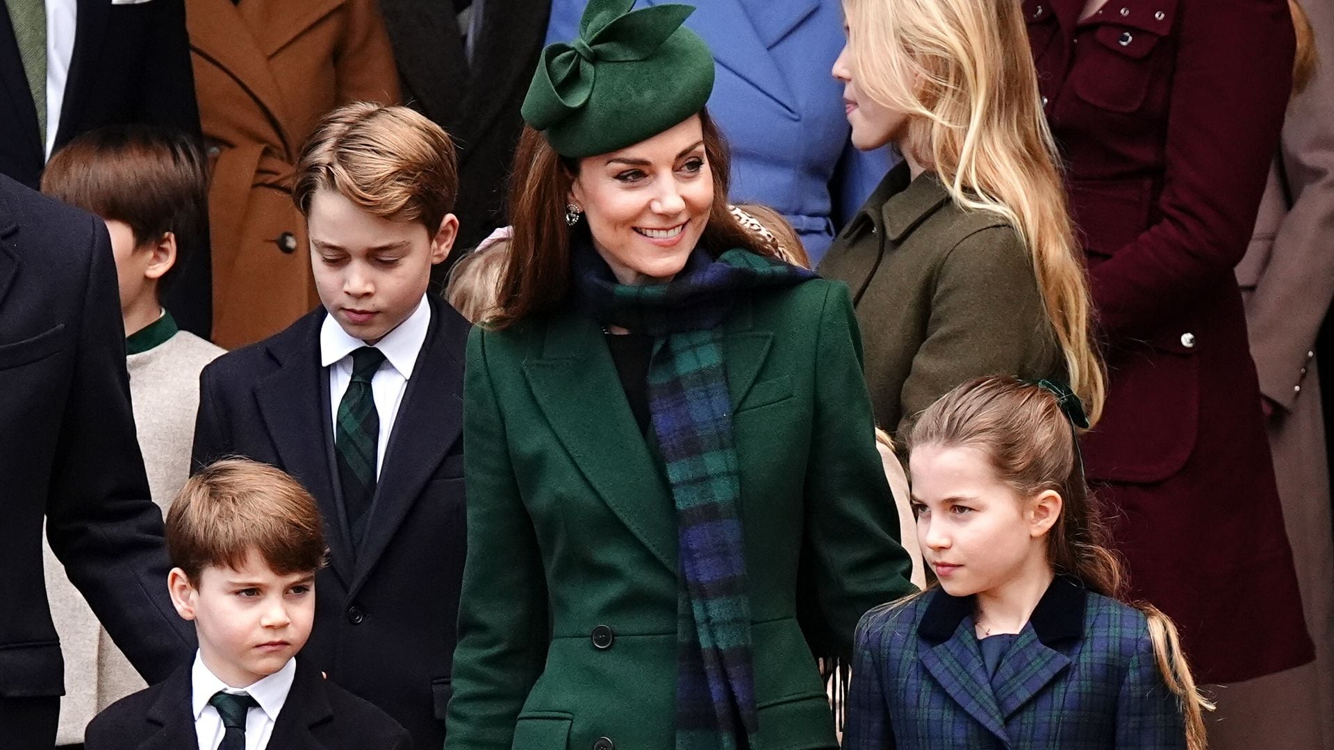 ¿Qué hace Kate Middleton con la ropa de sus hijos cuando se les queda pequeña?