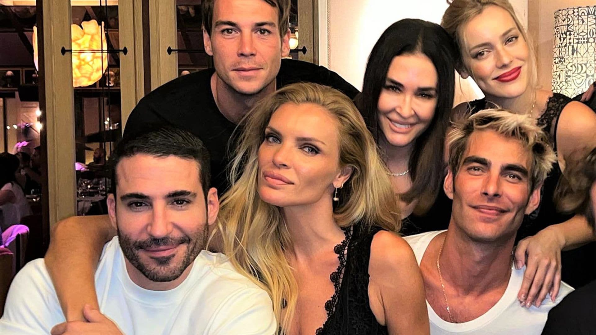 Ester Expósito, Vicky Martín Berrocal, Esther Cañadas... la divertidísima fiesta de cumpleaños de Jon Kortajarena