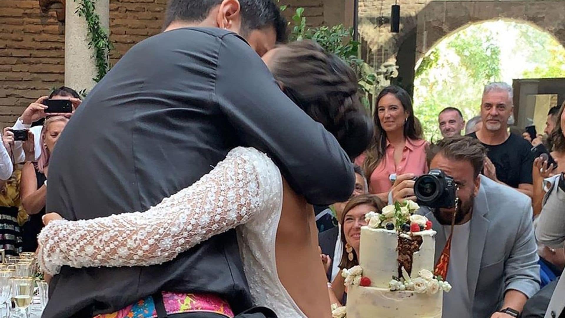 Julia Nakamatsu comparte una preciosa foto de su boda con Melendi: 'Día mágico e inolvidable'