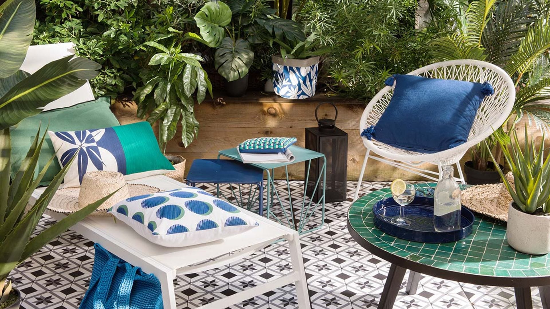 Terraza 'low cost': ¿qué puedes hacer para decorarla?