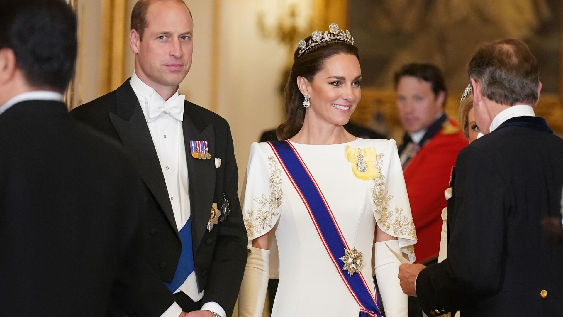Kate Middleton revive la tiara Strathmore Rose en un acto real