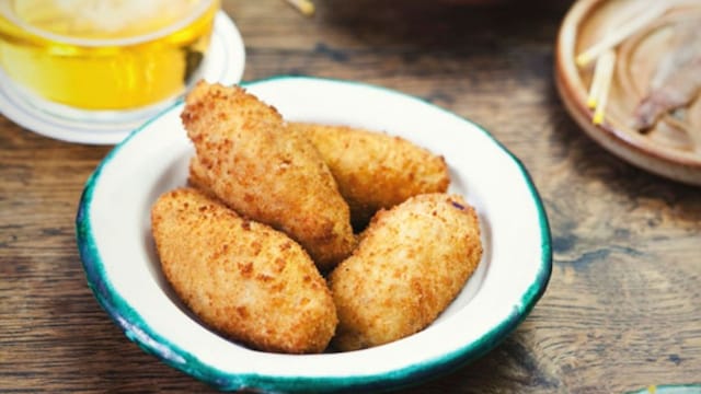croquetas patatas bacalao