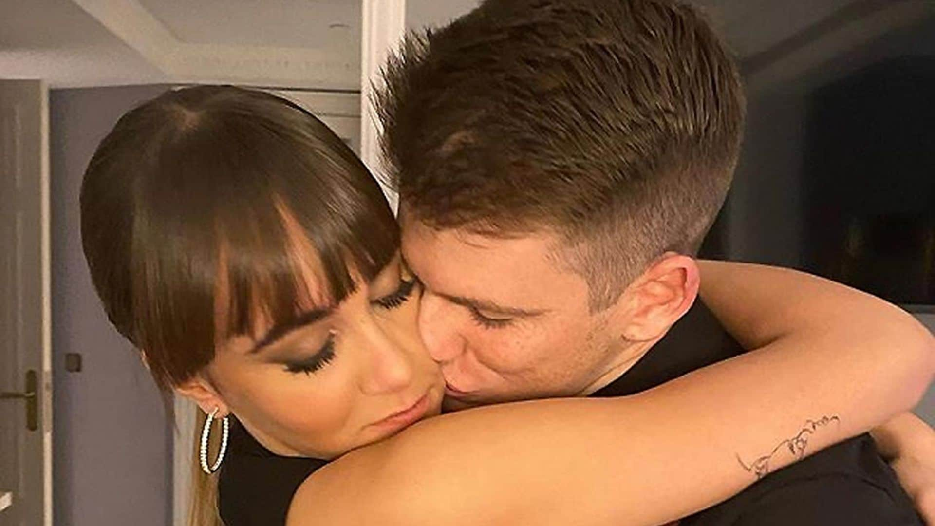 Aitana le devuelve 'el favor' a su novio, Miguel Bernardeau