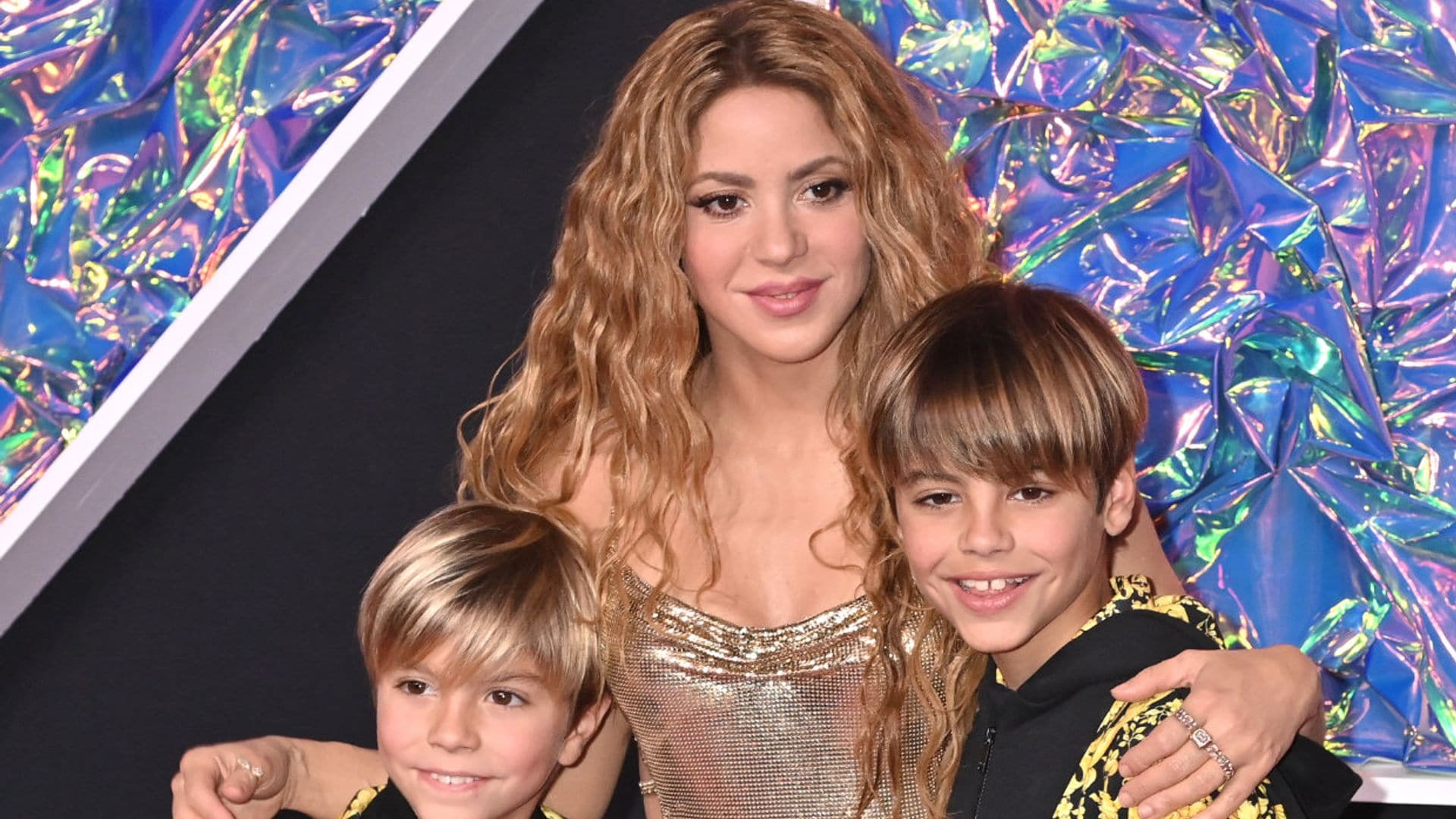 Los hijos y los padres de Shakira protagonizan su emotivo video de agradecimiento