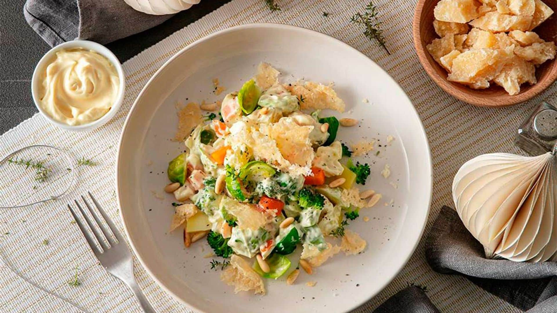 Ensalada rusa de invierno con lascas de Grana Padano