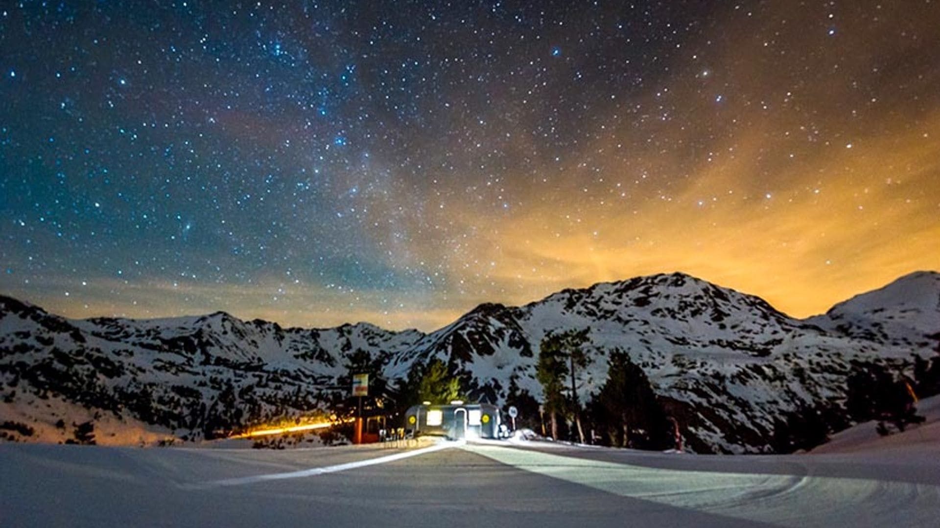 Una noche en una caravana en las montañas nevadas de Andorra