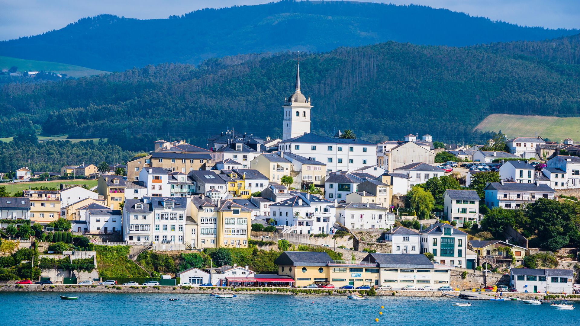 Castropol visto desde Ribadeo. Principado de Asturias, España, Europa