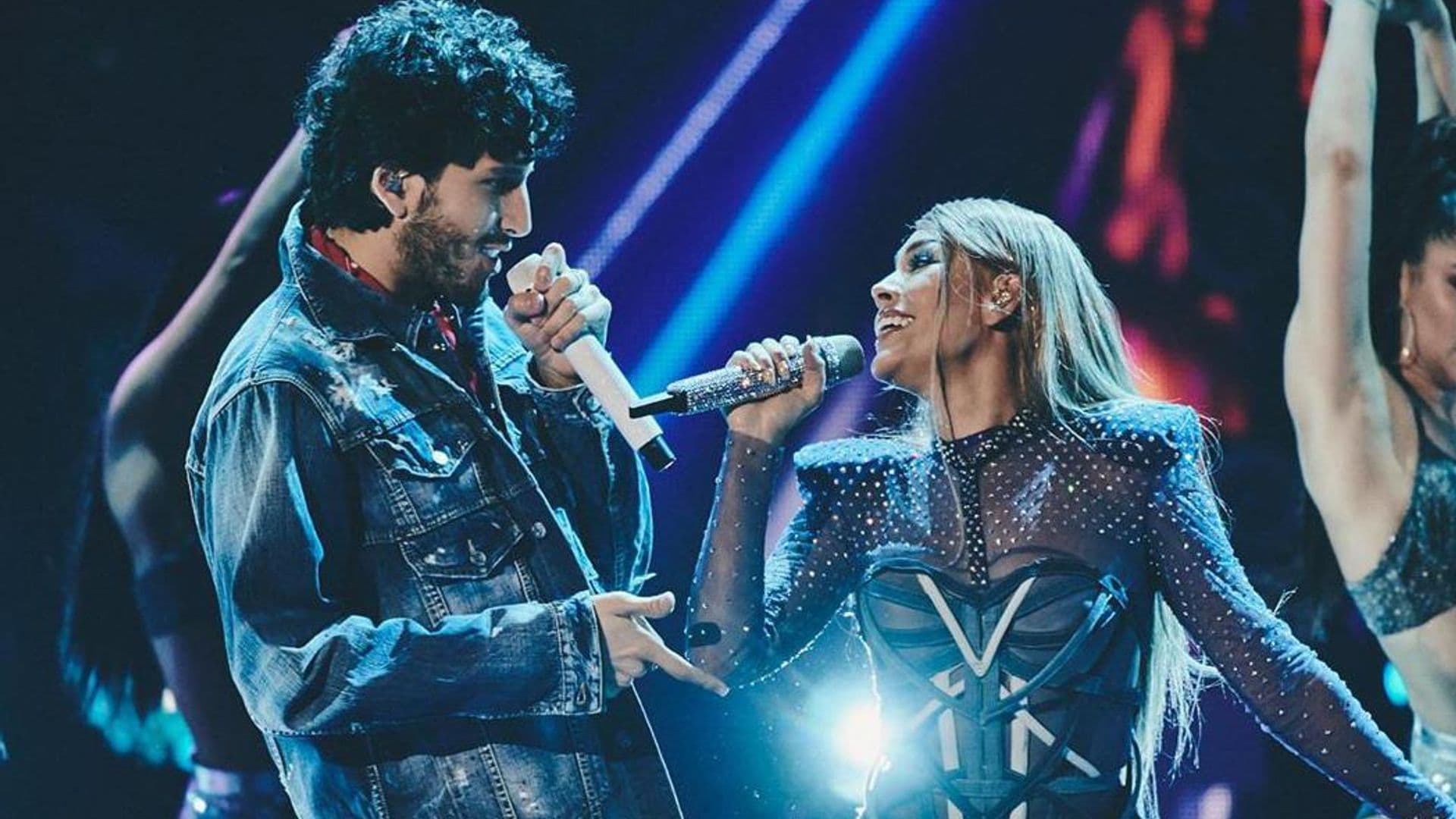 Complicidad y mucha química… así fue la presentación de Danna Paola y Sebastián Yatra en Premios Juventud