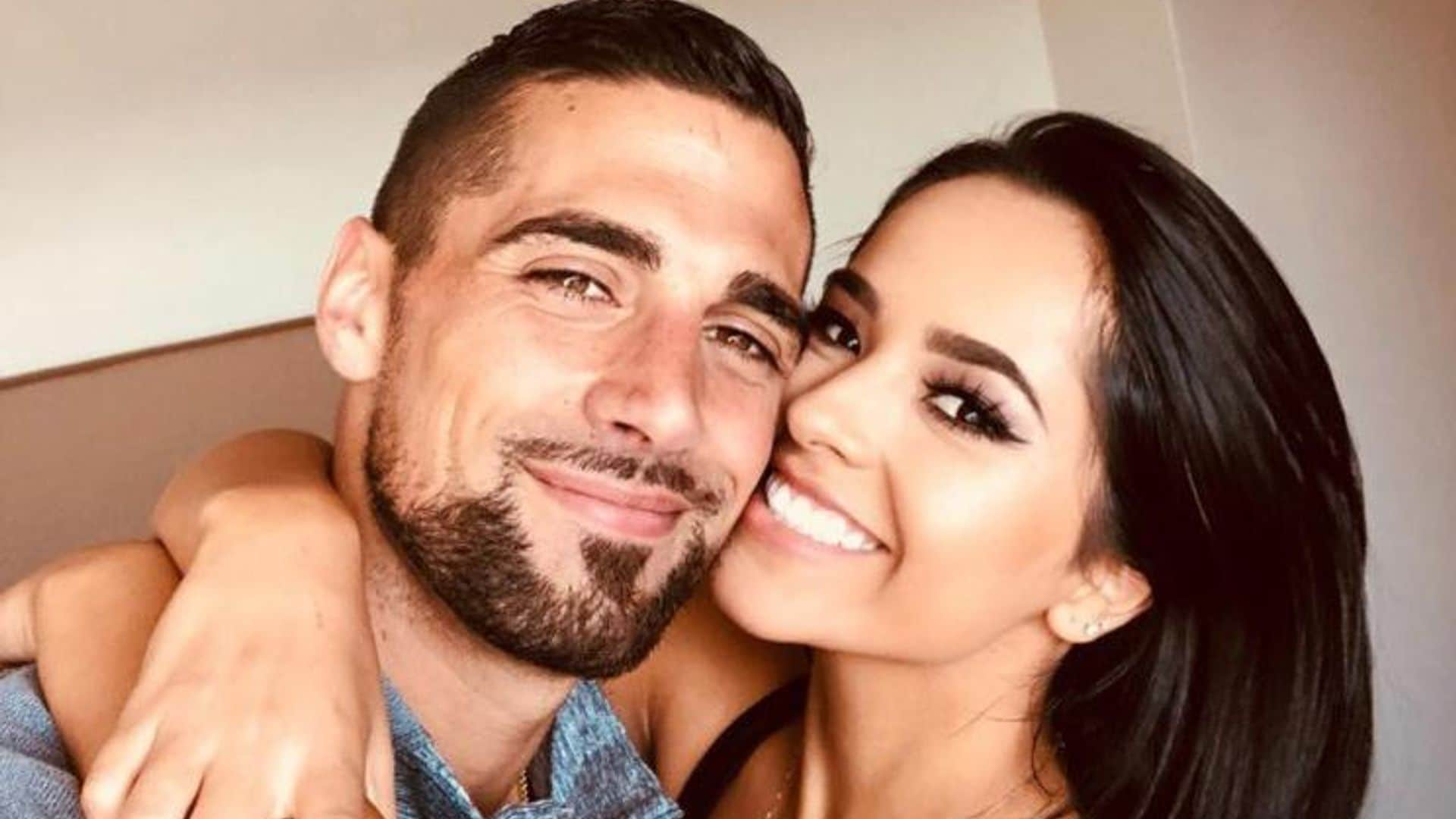 ¿Becky G se ha casado en secreto? Sus fans creen que sí y esta es la razón