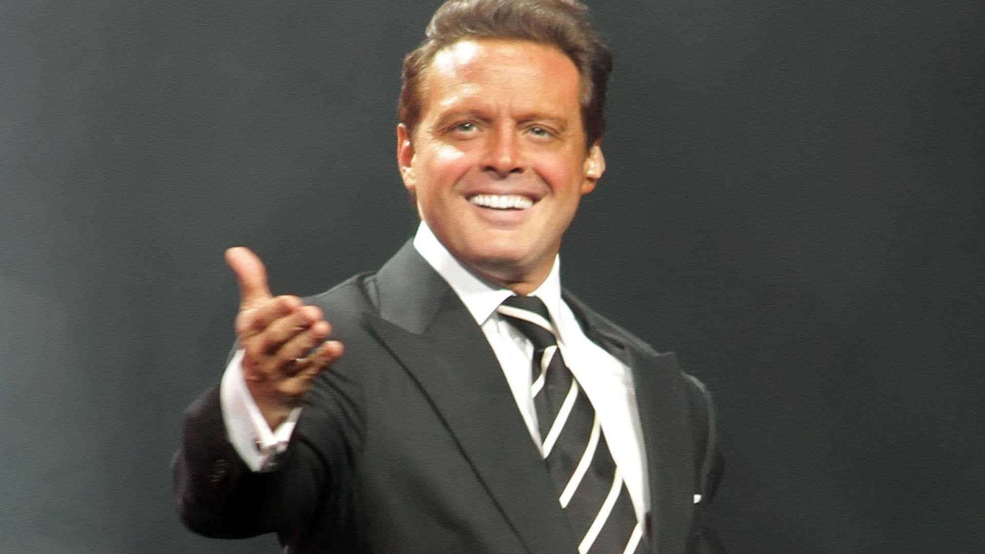 Luis Miguel lanza un misterioso mensaje, ¿será el anuncio que sus fans han estado esperando?