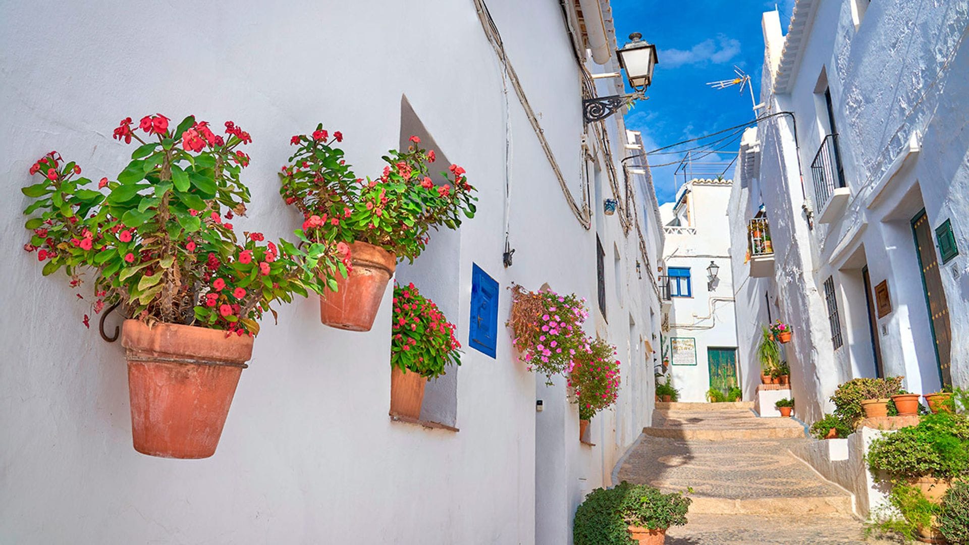 Frigiliana, 'mon amour', la niña bonita de Málaga