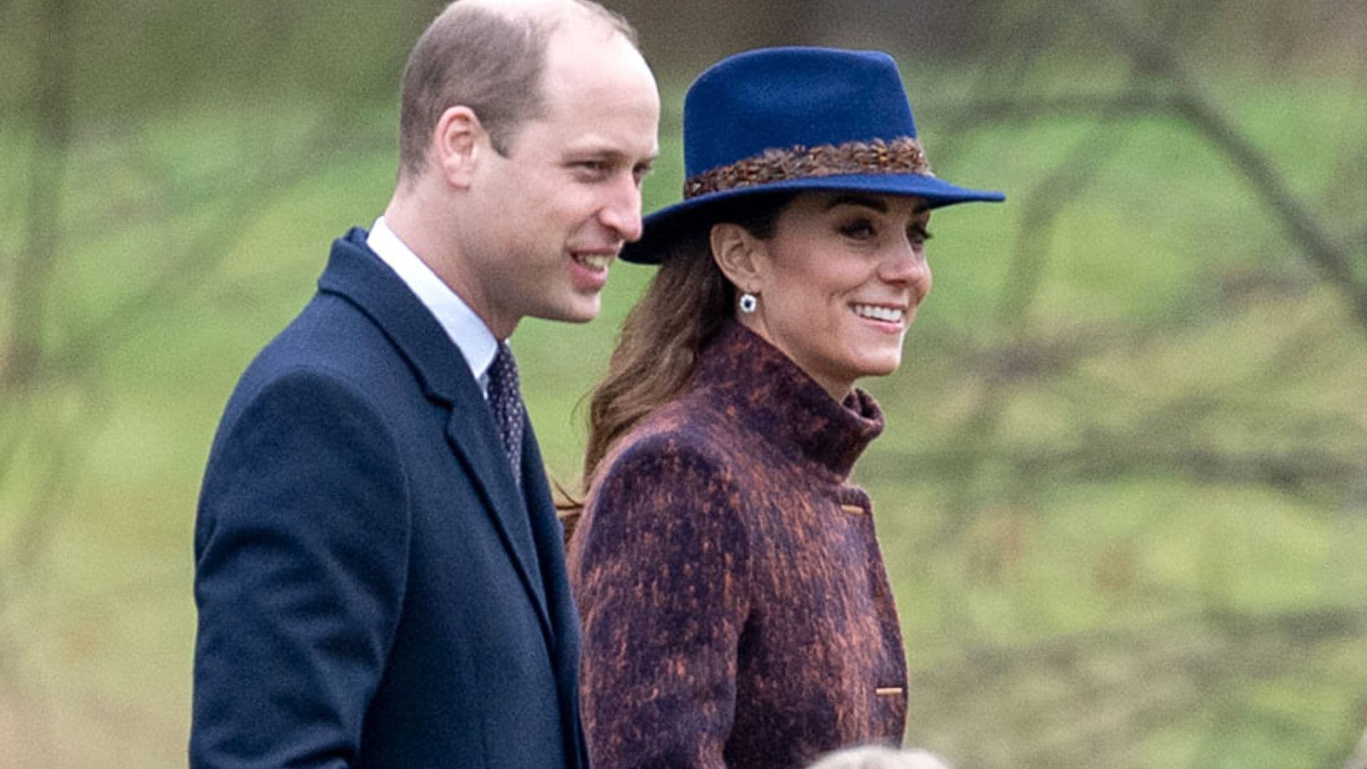 Kate Middleton innova en su primer acto de 2020 con fedora, botas altas y abrigo 'folk'