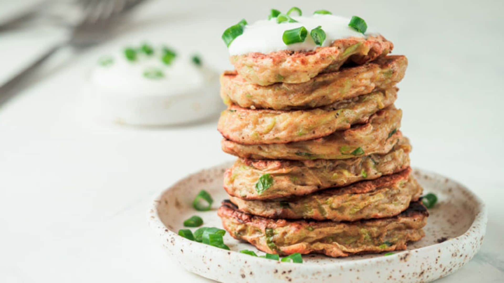 Tortitas de calabacín y espuma de parmesano