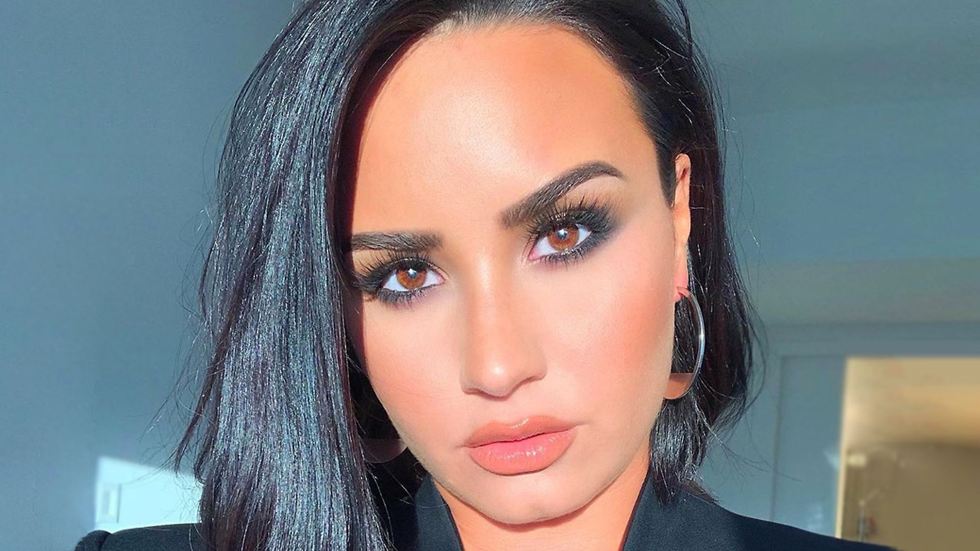 Demi Lovato reaparece en público y asegura que no cambiaría 'la dirección' de su vida 'por nada'