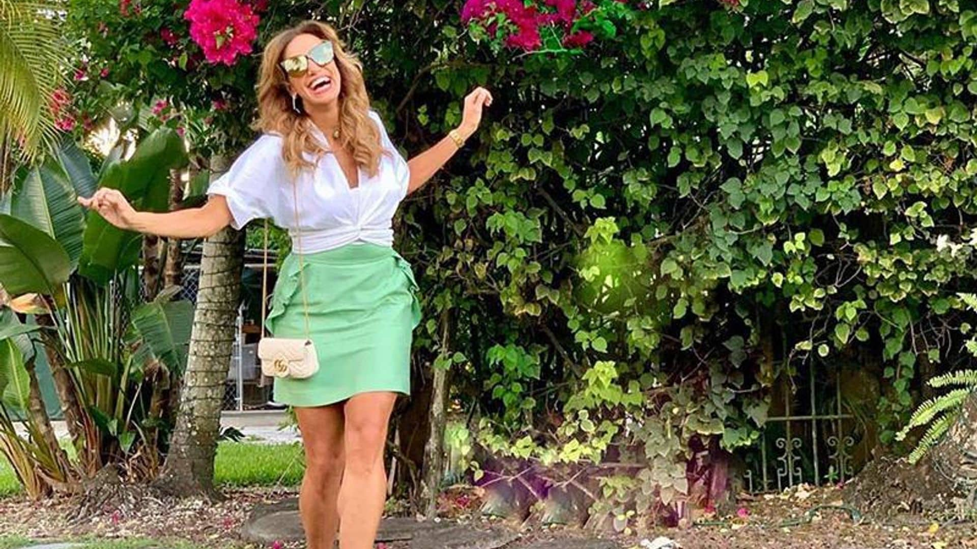 Lili Estefan se divierte a lo grande durante el verano y sin salir de Miami