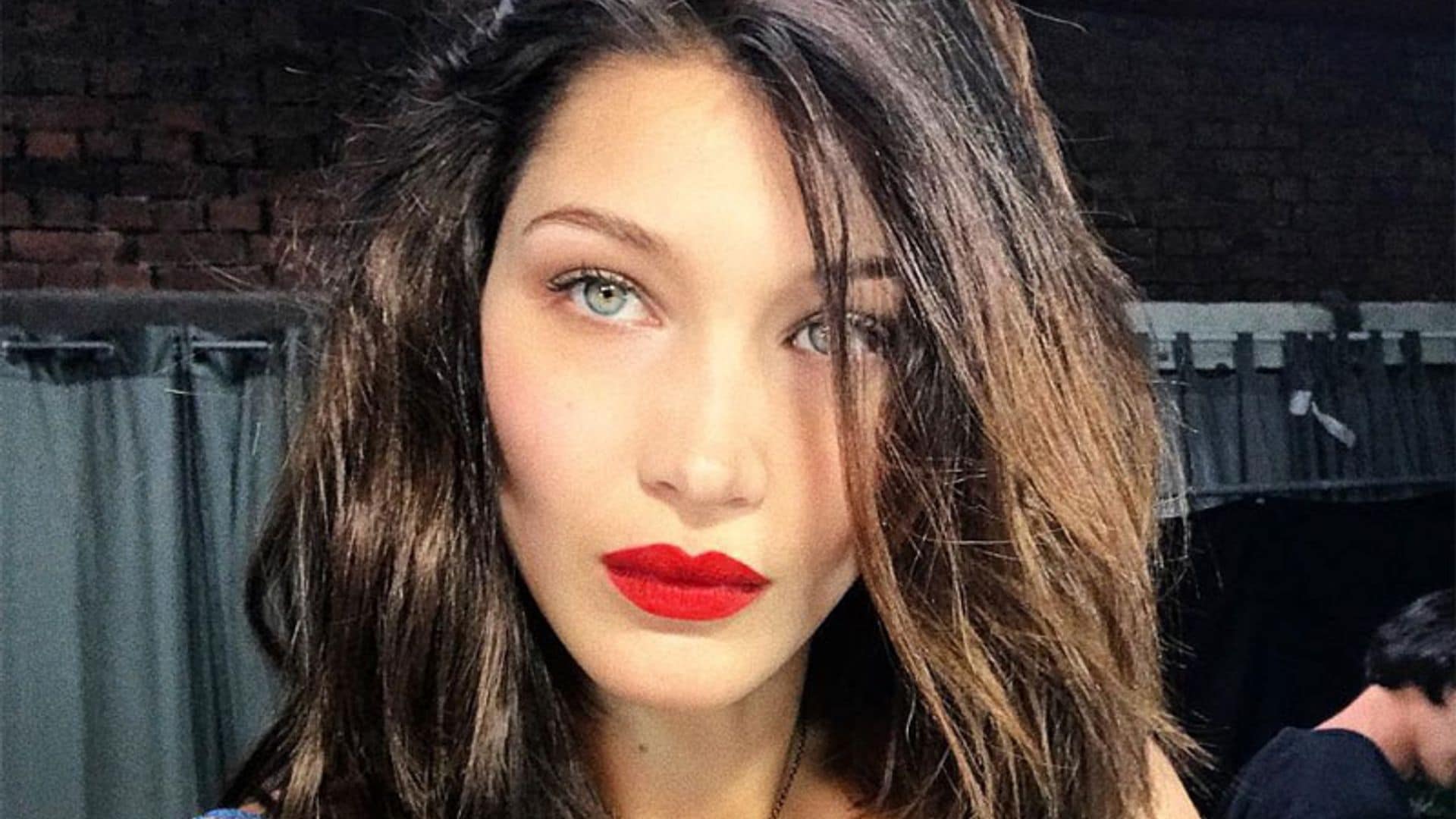 Si quieres combatir el 'jet lag' en tu piel sigue los trucos de Bella Hadid