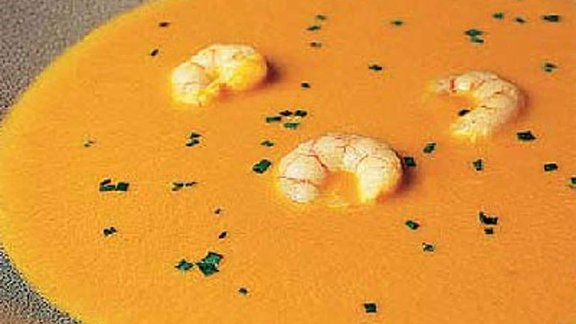 Crema de calabaza, zanahoria y gambas