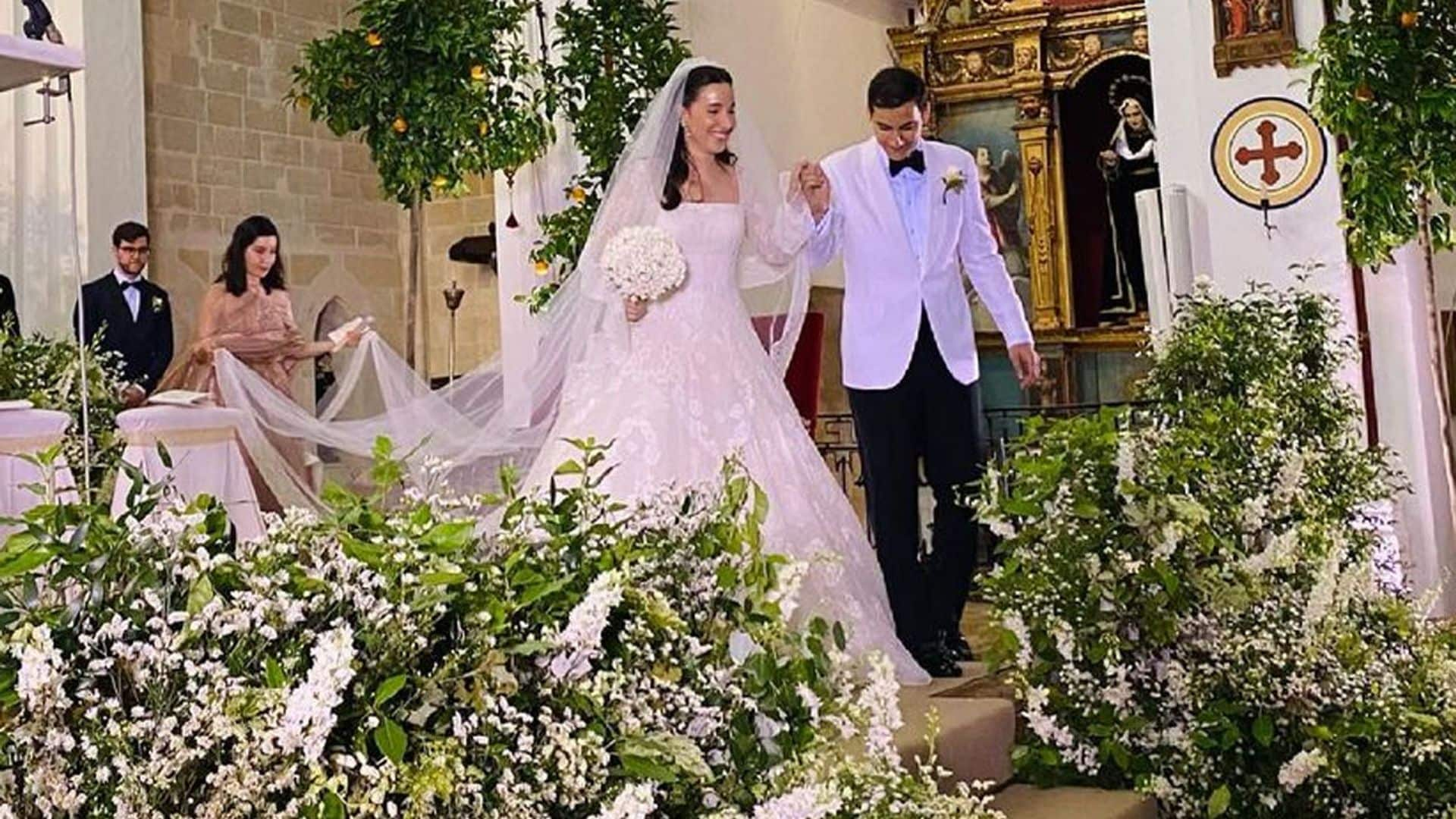 Paola Eulalia Fendi, una novia 'Valentino' rodeada de flores en Ibiza