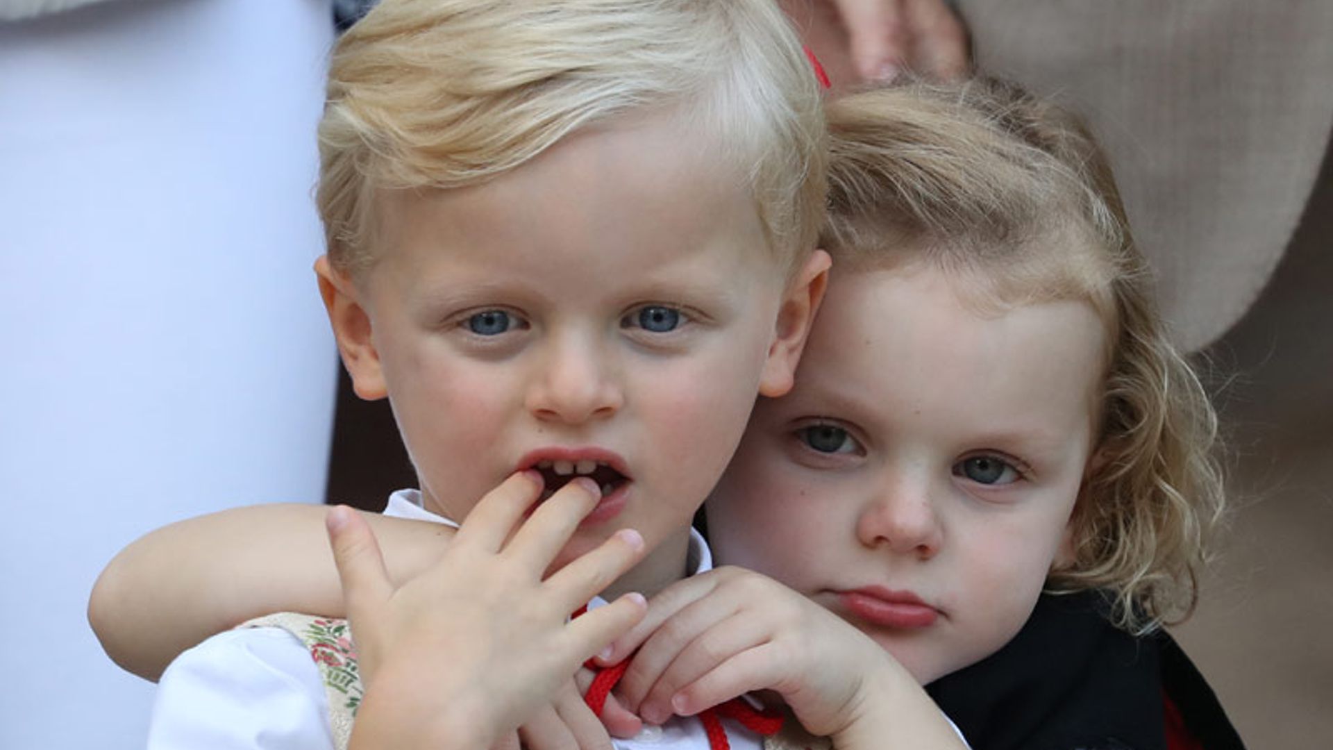 ¡Qué tiernos! Jacques y Gabriella de Mónaco, todo amor durante un picnic