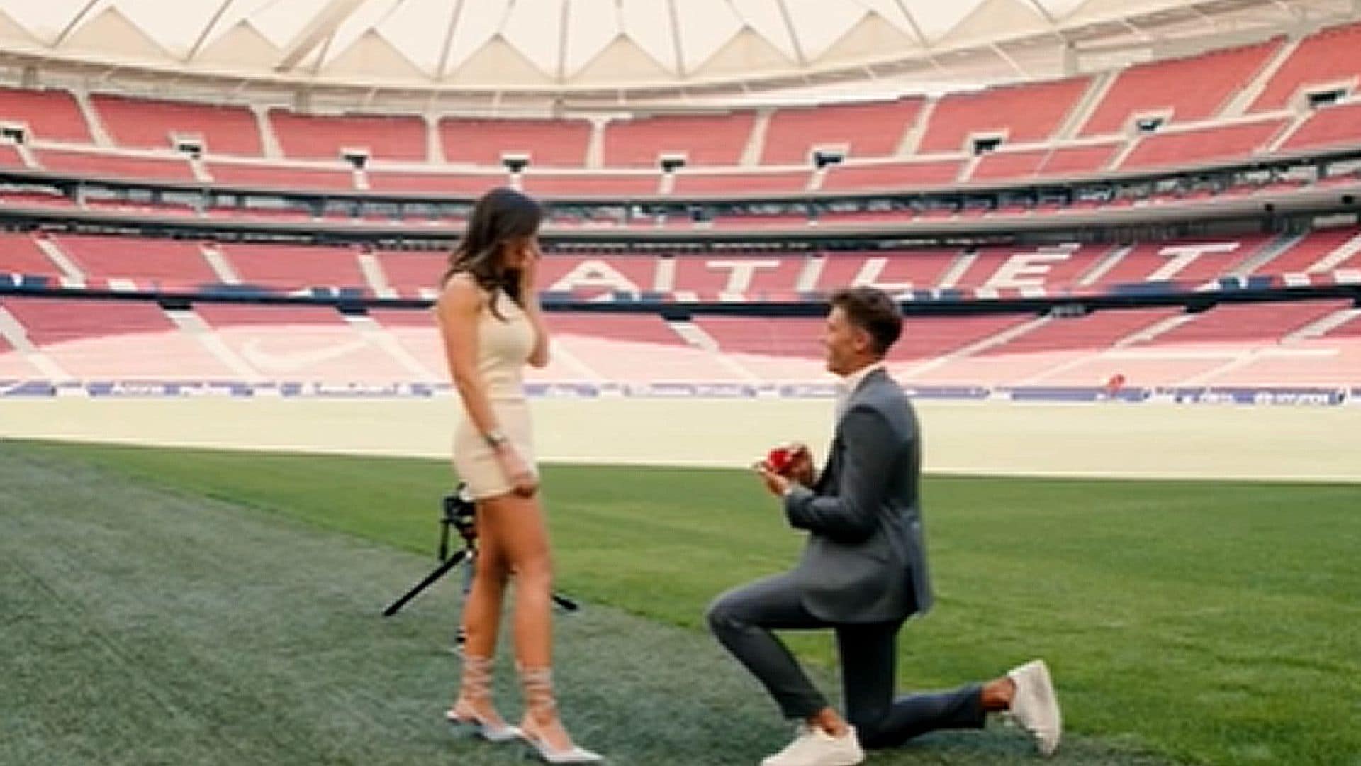 Marcos Llorente sorprende a su novia con una impresionante pedida de mano que la deja sin palabras