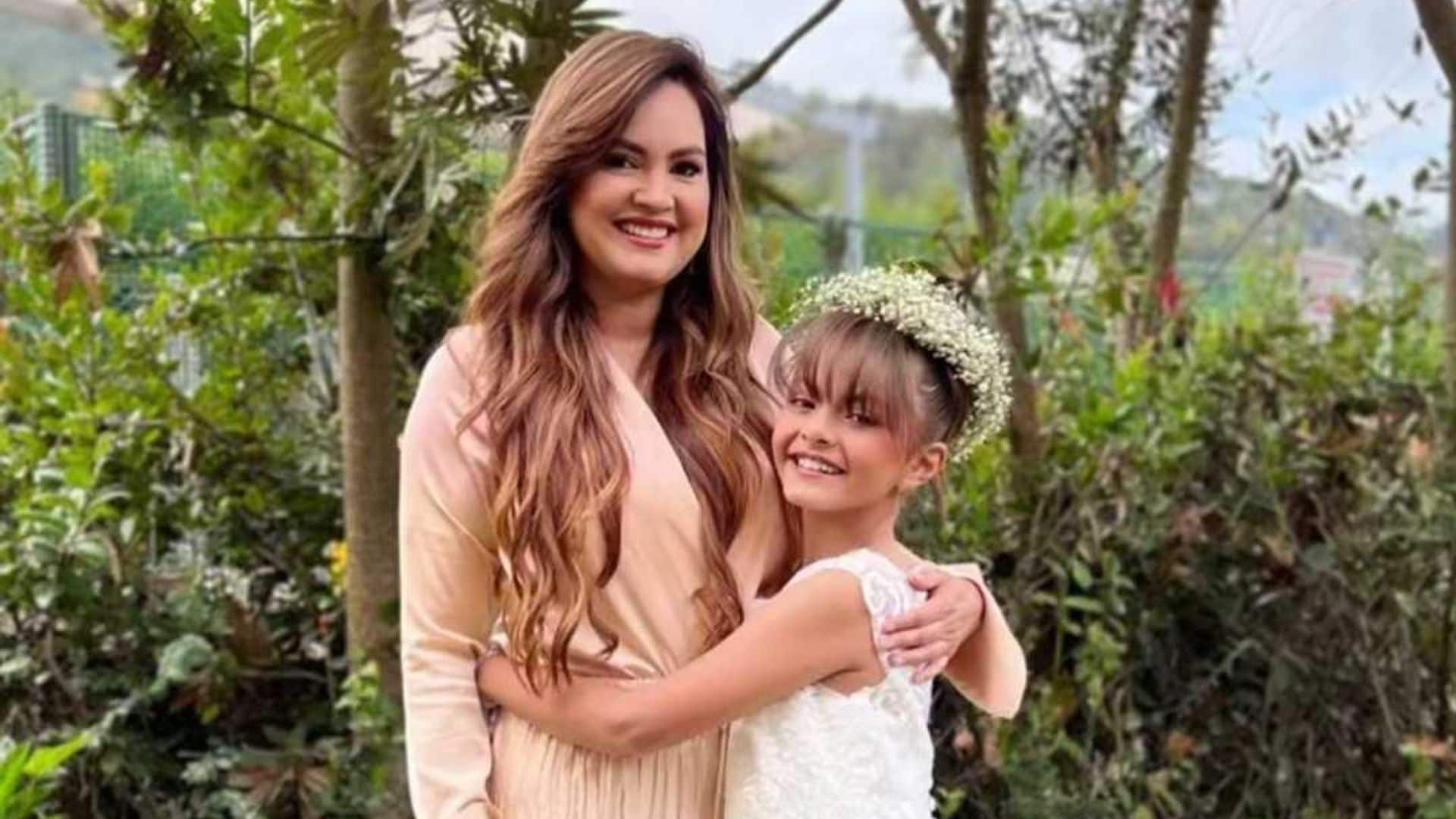 Rafaela, la hija de Cristian Castro y Paola Eraso, celebra su primera comunión