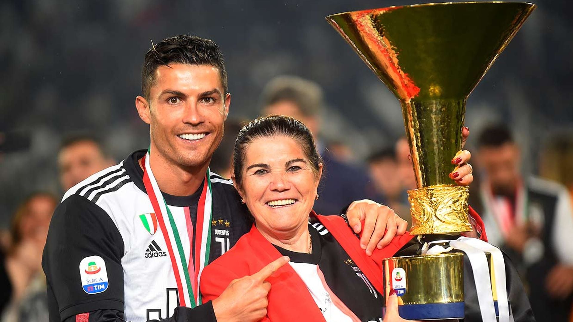 Dolores Aveiro, madre de Cristiano Ronaldo, sufre un derrame cerebral